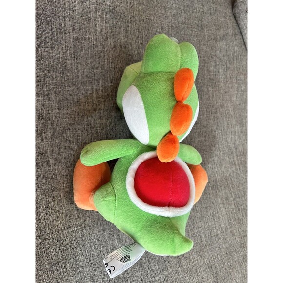 Yoshi 2010 Super Nintendo Plush - Picture 6 of 6